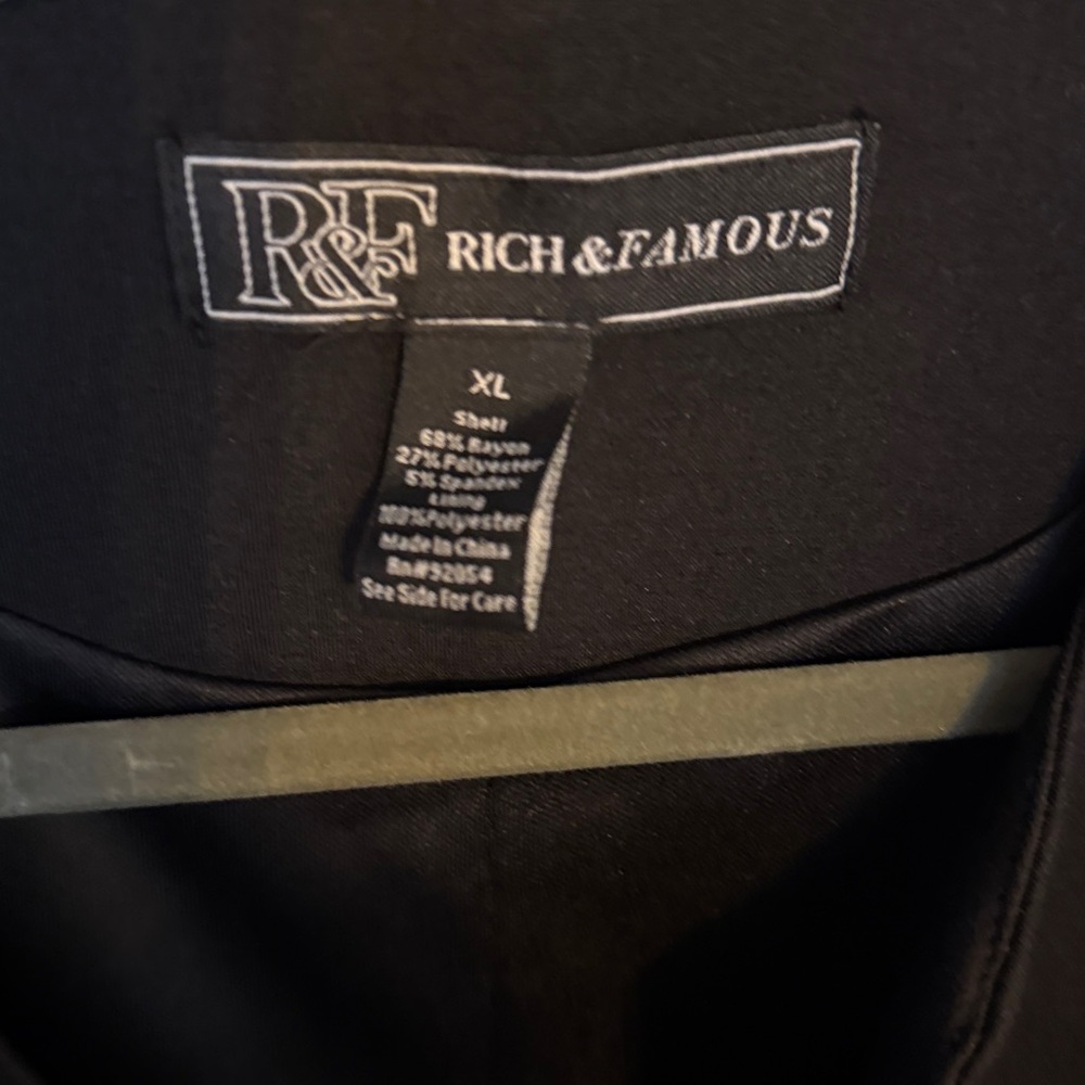 Black Gold-Button Vest - Picture 2 of 3